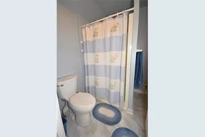 6914 Monroe Ave, West Mifflin, PA 15122 - Photo 12