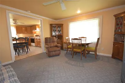 6914 Monroe Ave, West Mifflin, PA 15122 - Photo 18