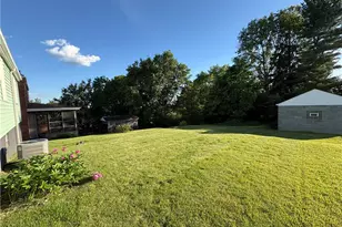 6916 Monroe Ave, West Mifflin, PA 15122 - Photo 18