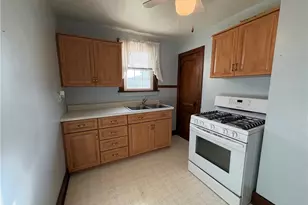 6916 Monroe Ave, West Mifflin, PA 15122 - Photo 10