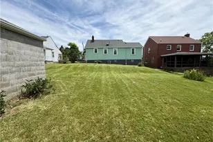 6916 Monroe Ave, West Mifflin, PA 15122 - Photo 22