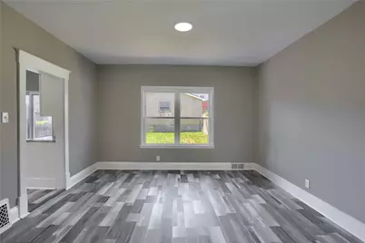 513 Franklin Ave, Ellwood City, PA 16117 - Photo 12