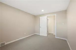 218 Central Ave, Pittsburgh, PA 15238 - Photo 14