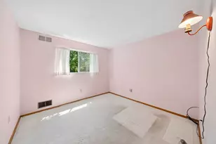 5696 Glen Hill Dr, Bethel Park, PA 15102 - Photo 18