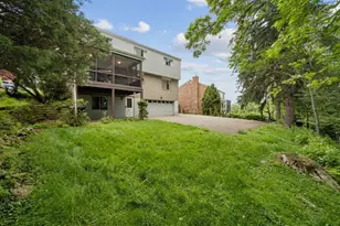 5696 Glen Hill Dr, Bethel Park, PA 15102 - Photo 32