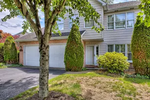 50 Lakeridge Dr, Hempfield Township, PA 15601 - Photo 2