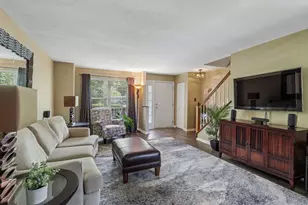 218 Castle Creek Dr, Seven Fields Boro, PA 16046 - Photo 6
