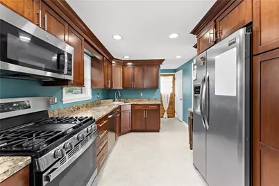 2232 Altaview Ave, Pittsburgh, PA 15226 - Photo 6