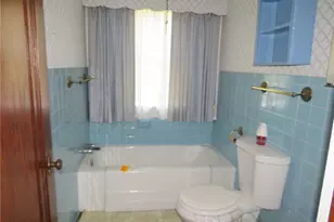 225 N Main St, Houston, PA 15342 - Photo 16