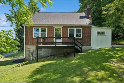 924 Darlington Ave, Jeannette, PA 15644 - Photo 1