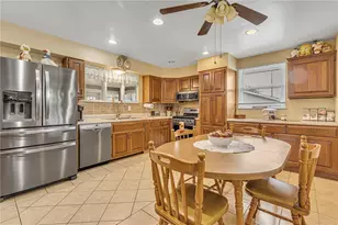 746 McLean St, Rochester, PA 15074 - Photo 2