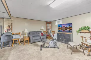 746 McLean St, Rochester, PA 15074 - Photo 22