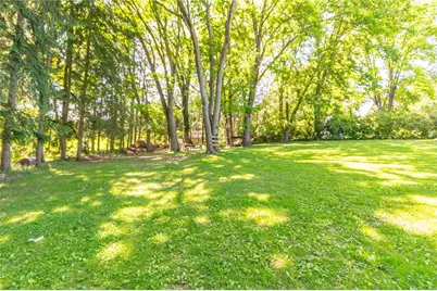 468 Cherokee Dr, Center Township, PA 16001 - Photo 36
