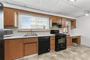 306 1/2 Oakland Ave, Charleroi Boro, PA 15022 - Photo 8