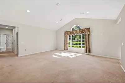 246 Stonegate Blvd, Hermitage, PA 16148 - Photo 4