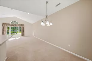 246 Stonegate Blvd, Hermitage, PA 16148 - Photo 10