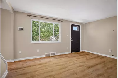 132 Pheasant Dr, Pittsburgh, PA 15235 - Photo 6
