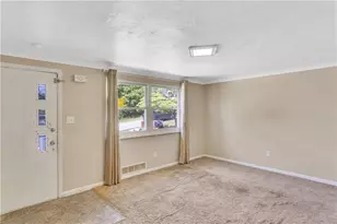 402 Highland St, Sewickley Township, PA 15637 - Photo 4