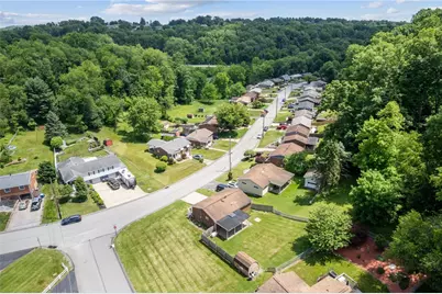 4879 Hialeah Dr, Pittsburgh, PA 15239 - Photo 30