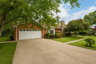347 Carlton Rd, Bethel Park, PA 15102 - Photo 2