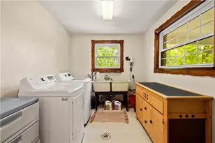347 Carlton Rd, Bethel Park, PA 15102 - Photo 28