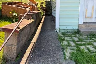 939 Meadow Ave, Charleroi Boro, PA 15022 - Photo 2