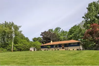 468 Fairlane Blvd, Big Beaver, PA 16141 - Photo 2