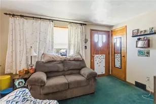 1040 Mace St, Southwest Greensburg Boro, PA 15601 - Photo 4