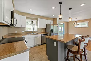 210 E Harbison Rd, Robinson Twp, PA 15205 - Photo 12