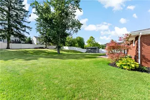 210 E Harbison Rd, Robinson Twp, PA 15205 - Photo 32