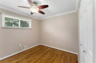 210 E Harbison Rd, Robinson Twp, PA 15205 - Photo 20