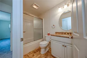 320 N Lakeside Dr, Canonsburg, PA 15317 - Photo 6