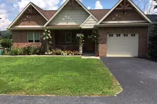 320 N Lakeside Dr, Canonsburg, PA 15317 - Photo 1