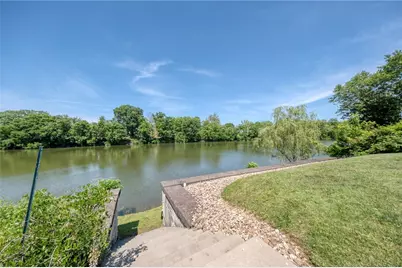 320 N Lakeside Dr, Canonsburg, PA 15317 - Photo 26