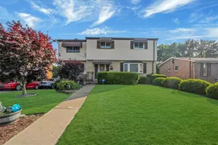 3804 Cynthia Dr, Pittsburgh, PA 15227 - Photo 2