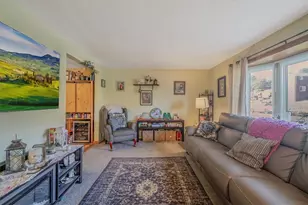 3804 Cynthia Dr, Pittsburgh, PA 15227 - Photo 8