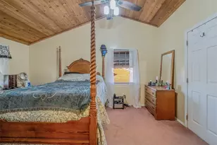 3804 Cynthia Dr, Pittsburgh, PA 15227 - Photo 18