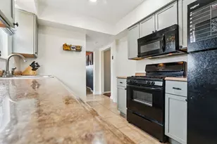 97 Berry St, Pittsburgh, PA 15205 - Photo 10