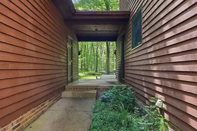 137 Spring Valley Rd, Clinton Township, PA 16059 - Photo 2