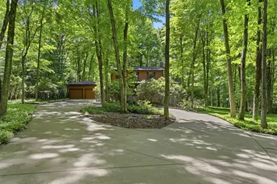 137 Spring Valley Rd, Clinton Township, PA 16059 - Photo 1