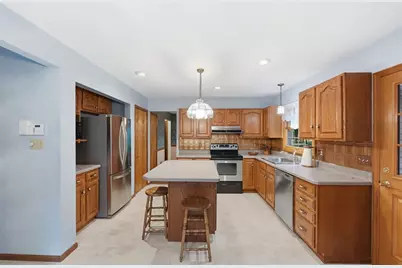 137 Spring Valley Rd, Clinton Township, PA 16059 - Photo 12