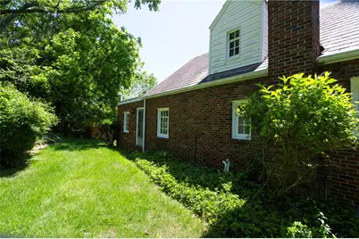 136 Colson Dr, Pittsburgh, PA 15236 - Photo 6