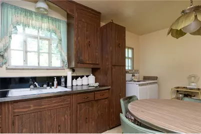136 Colson Dr, Pittsburgh, PA 15236 - Photo 32