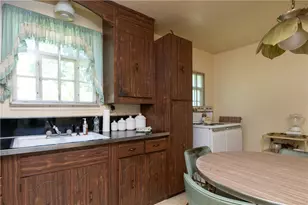 136 Colson Dr, Pittsburgh, PA 15236 - Photo 32
