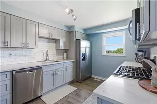 1315 Earlham St, Pittsburgh, PA 15205 - Photo 6