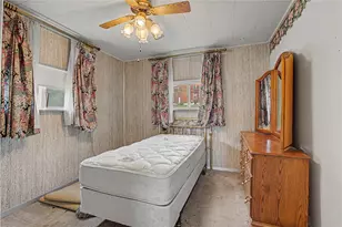 212 Singer Ave, McKees Rocks, PA 15136 - Photo 10