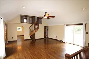 10246 Twin Hill Rd, Pittsburgh, PA 15090 - Photo 8
