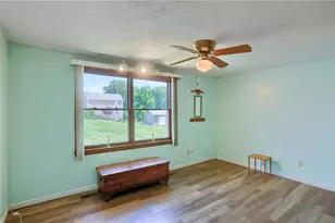 1401 Balsam Dr, Pittsburgh, PA 15101 - Photo 10