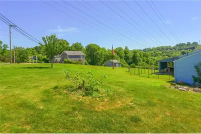 1401 Balsam Dr, Pittsburgh, PA 15101 - Photo 14