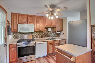 1401 Balsam Dr, Pittsburgh, PA 15101 - Photo 8